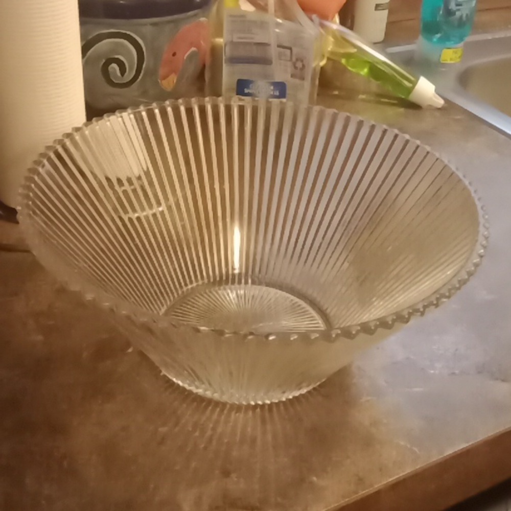 Beautiful Crystal Vintage Bowl